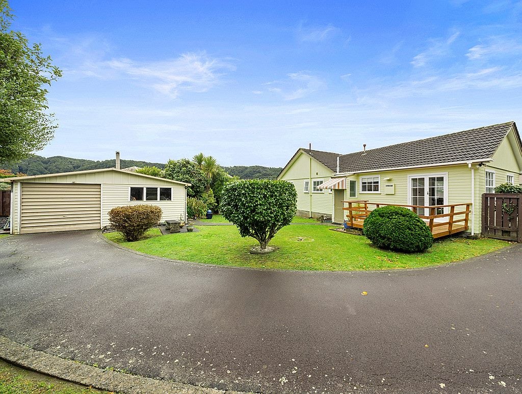 6 Mataura Grove, Wainuiomata, Lower Hutt - Carousel 17