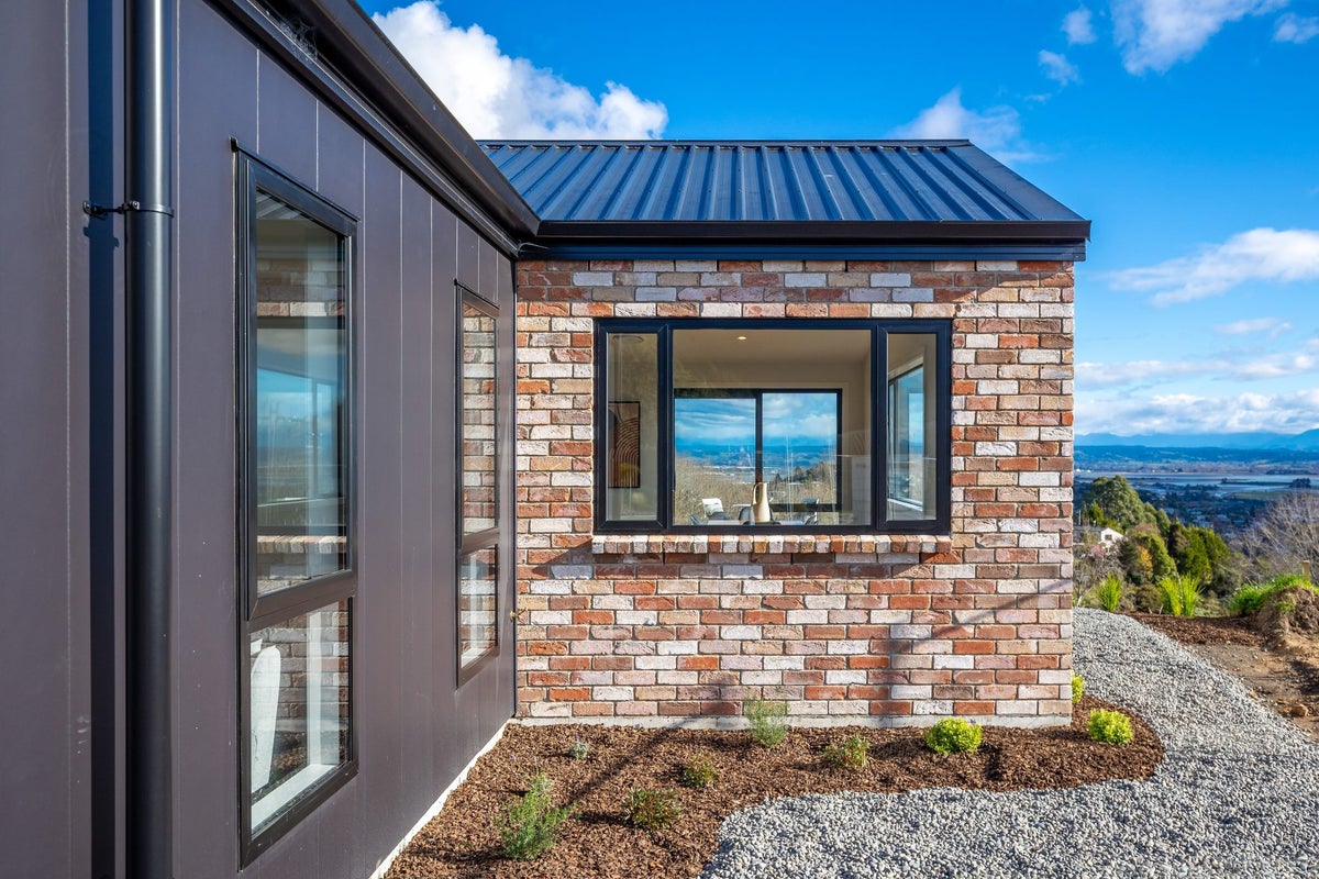 17 Potteries Way, Bishopdale, Nelson - Carousel 1