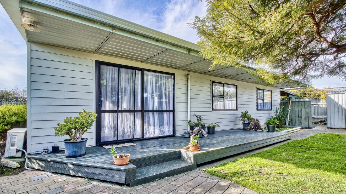 105B Warwick RD, Tomoana, Hastings - Carousel 1