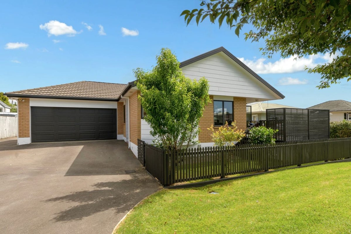 24A Maitland Street, Greerton, Tauranga - Carousel 1