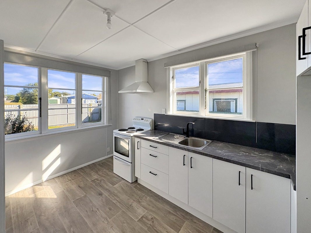 15 Pratt Avenue, Foxton Beach, Foxton - Carousel 2
