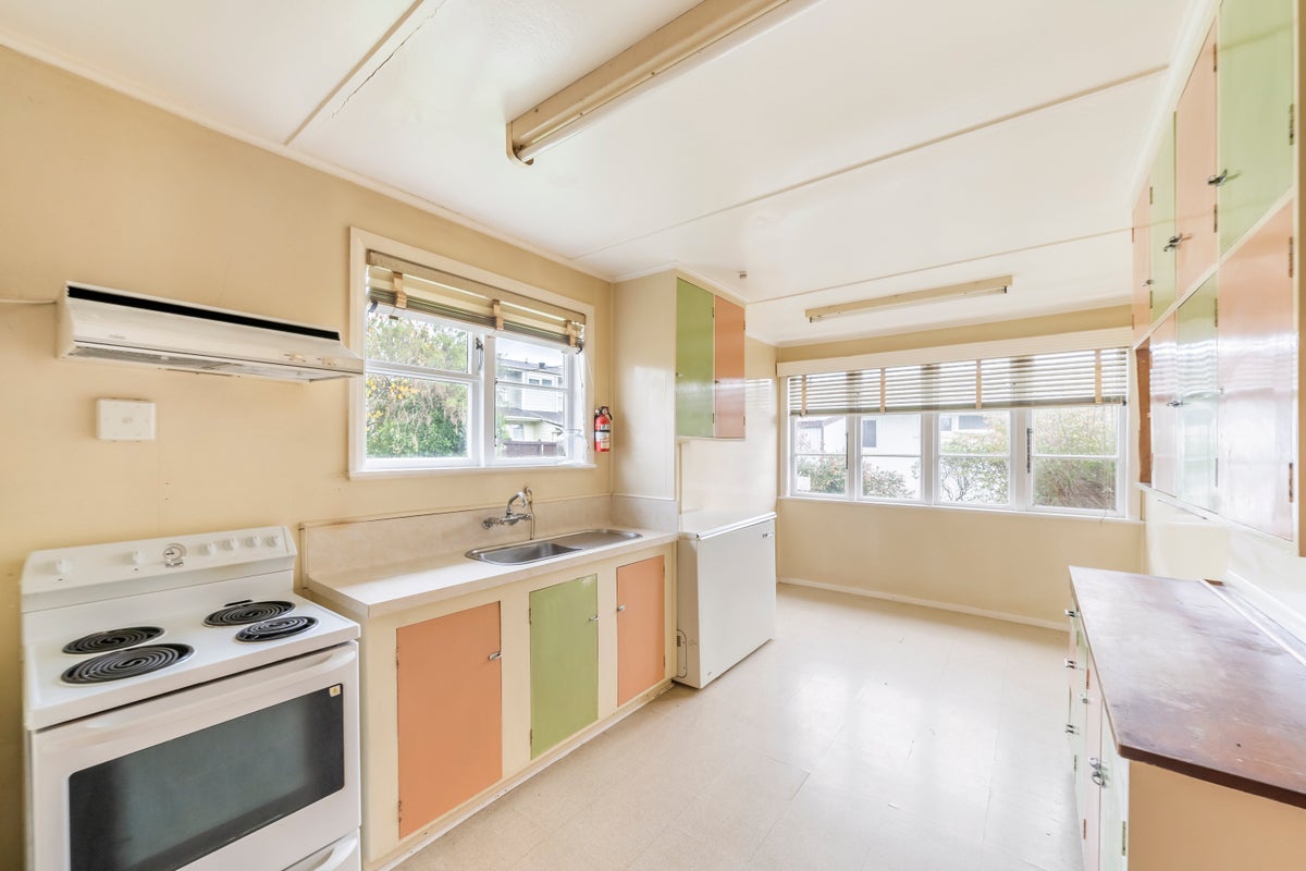 1177 High Street, Taita, Lower Hutt - Carousel 2