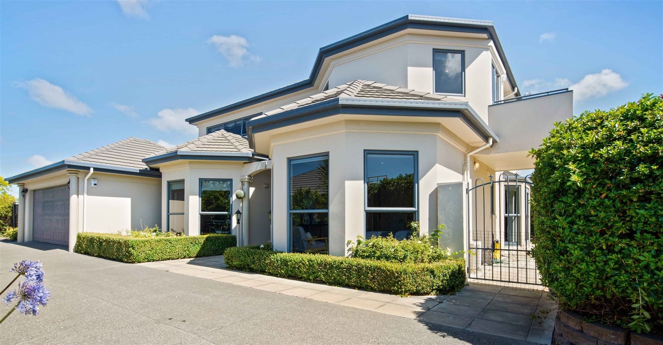 14 Baldoyle Way, Casebrook, Christchurch - Carousel 1