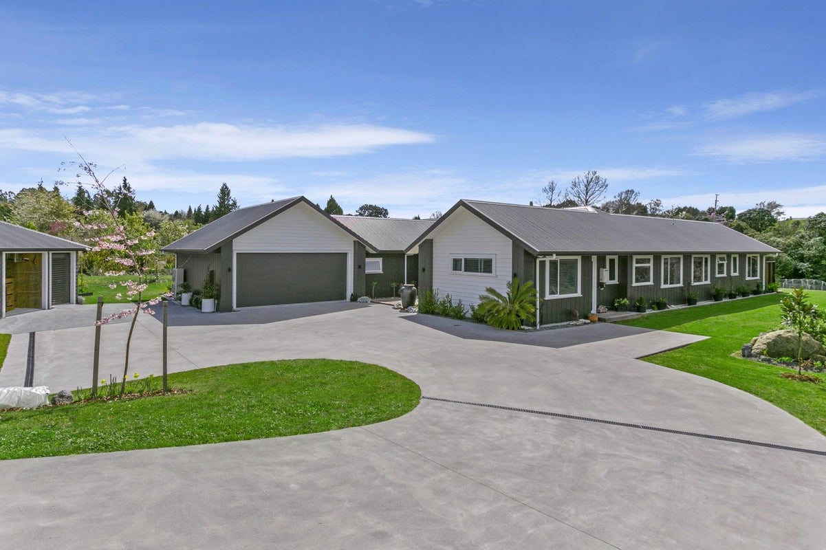 16 Ramsay Drive, Acacia Bay, Taupo - Carousel 24