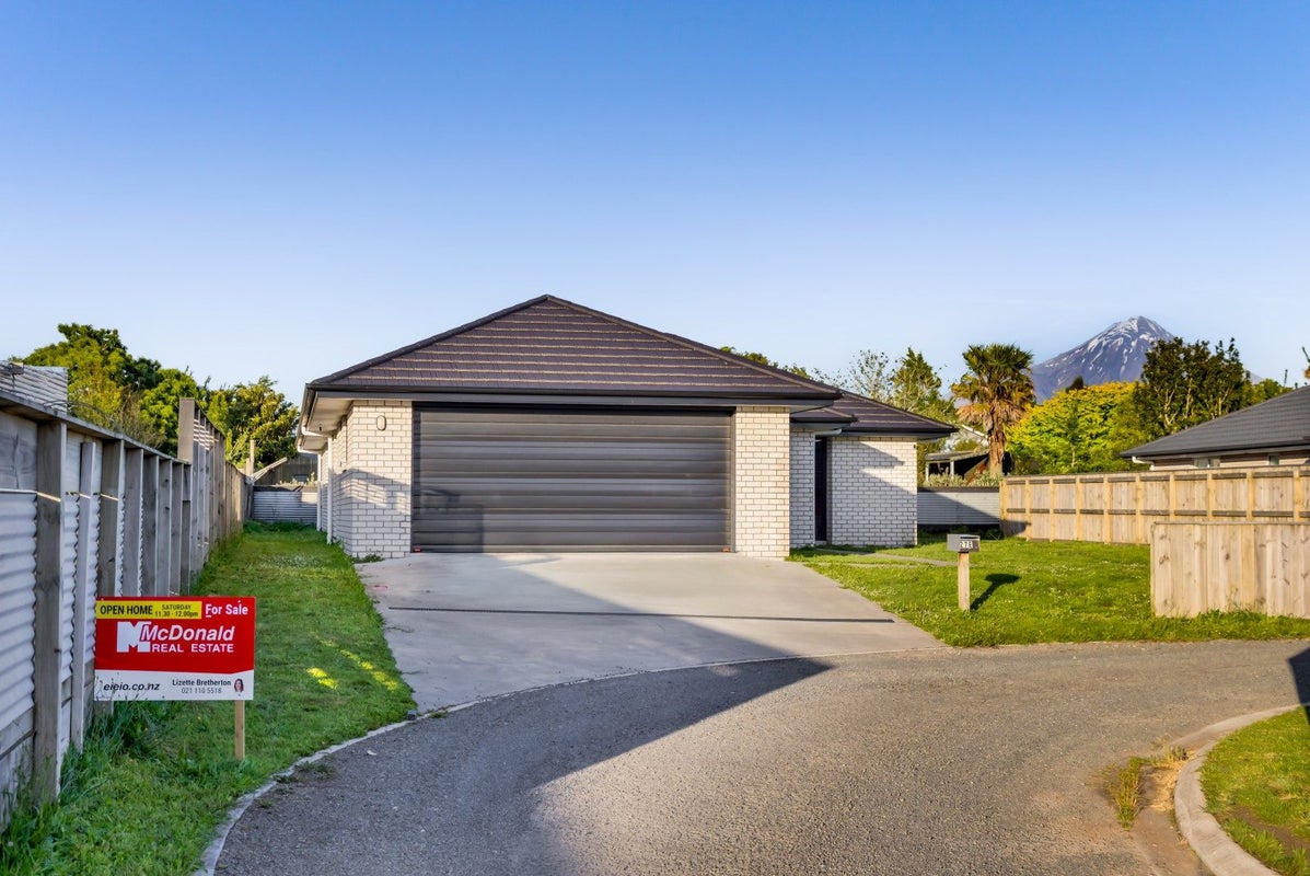 27E Achilles Street, Stratford - Carousel 1