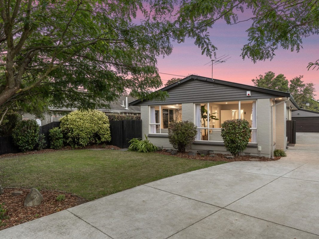 20 Dunster Street, Burnside, Christchurch - Carousel 1