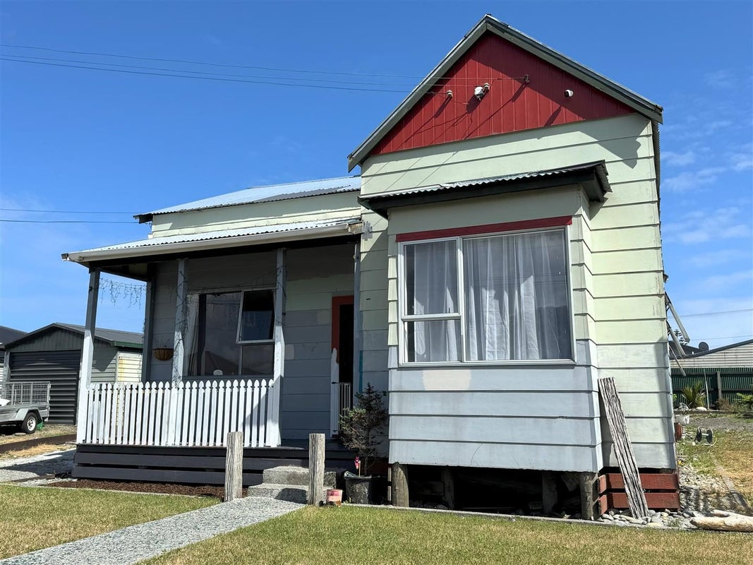 72 Packers Quay, Blaketown, Greymouth - Carousel 1