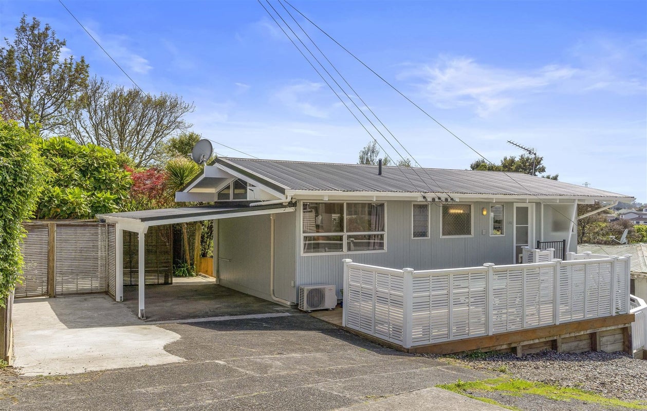 2/92 Oakdale Road, Hillsborough, Auckland - Carousel 1