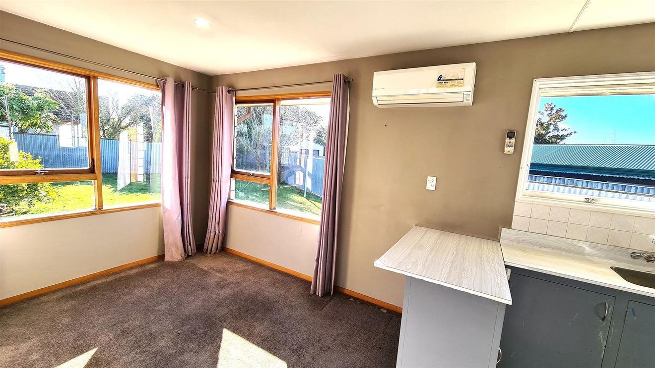 14 Lomax Place, Islington, Christchurch - Carousel 2