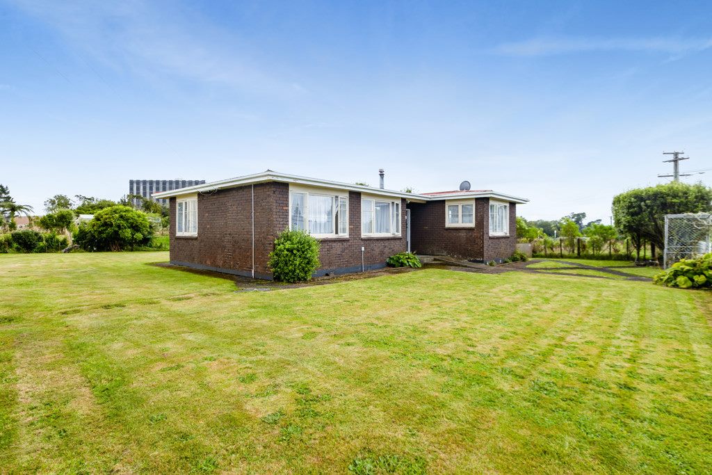 2 Denmark Terrace, Midhirst, Stratford - Carousel 1