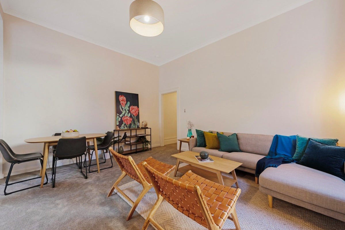 84 Tinakori Road, Thorndon, Wellington - Carousel 1