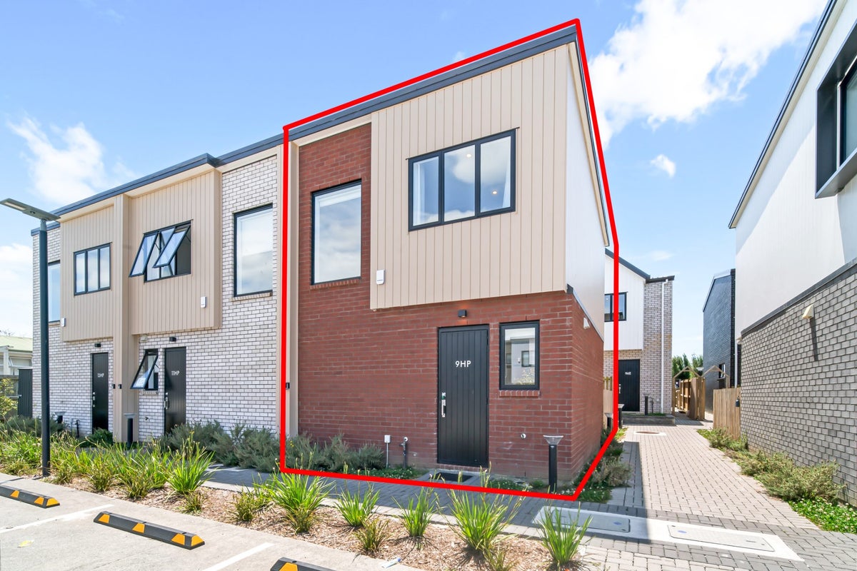9 Hari Place, Favona, Auckland - Carousel 1