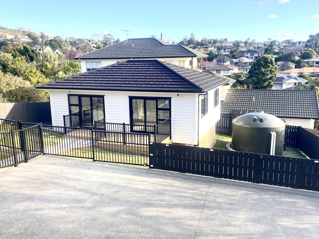 37 Marellen Drive, Red Beach, Whangaparaoa - Carousel 2
