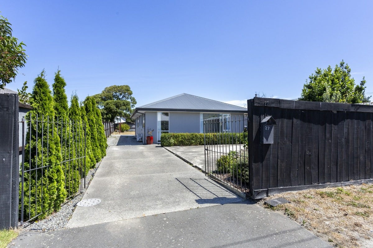 27 Rookwood Avenue, New Brighton, Christchurch - Carousel 1