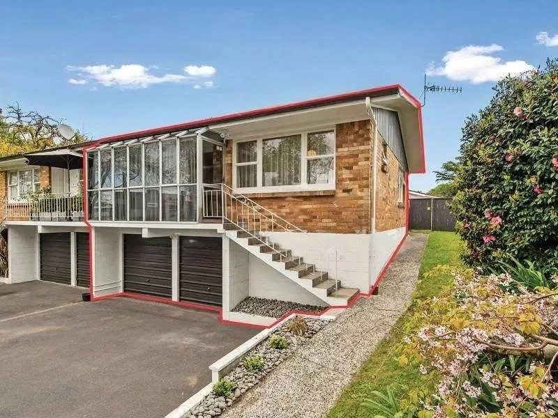 2/3 Puutikitiki Street, Hamilton East, Hamilton - Carousel 2