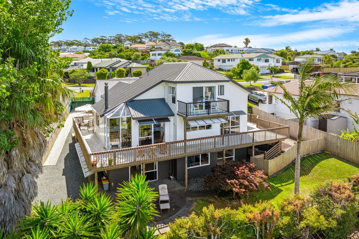 12 Castaway Place, Gulf Harbour, Whangaparaoa - Carousel 1