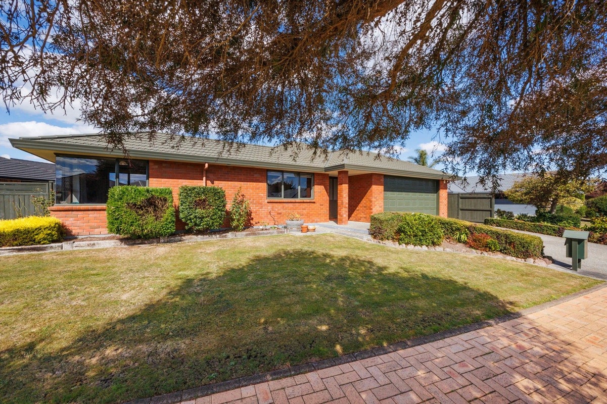 9 Bouvardia Avenue, Milson, Palmerston North - Carousel 27