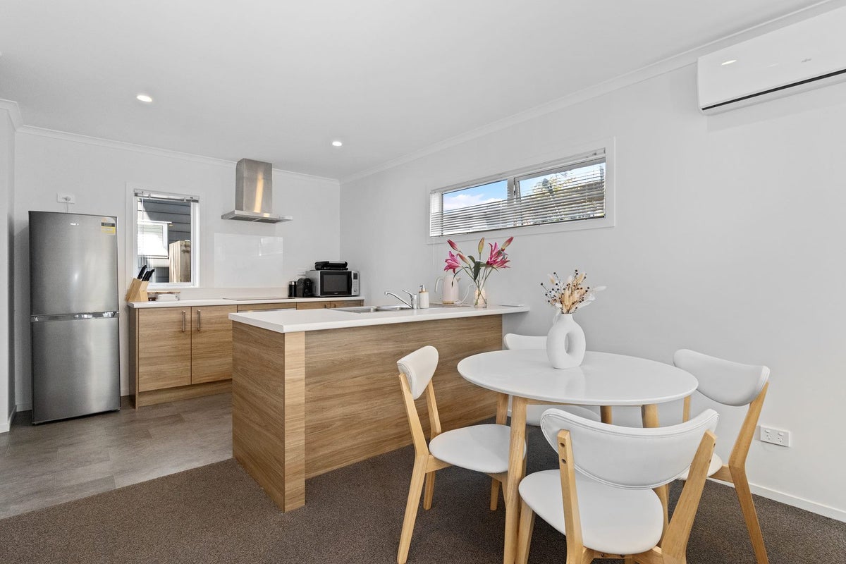 1/7 Burrows Place, Frankton, Hamilton - Carousel 2