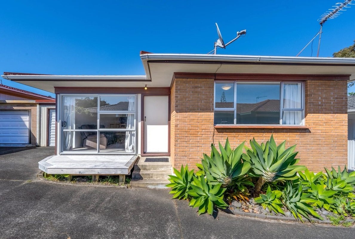 2/38 Ballater Place, Highland Park, Auckland - Carousel 2