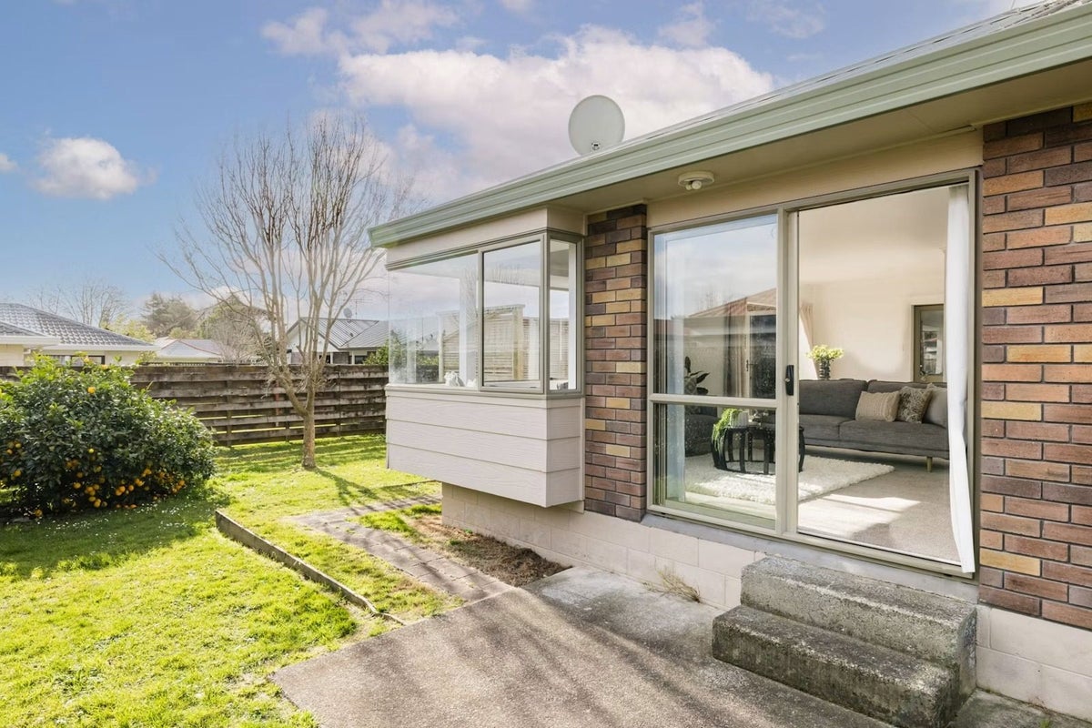 63A Carlyle Street, Leamington, Cambridge - Carousel 17