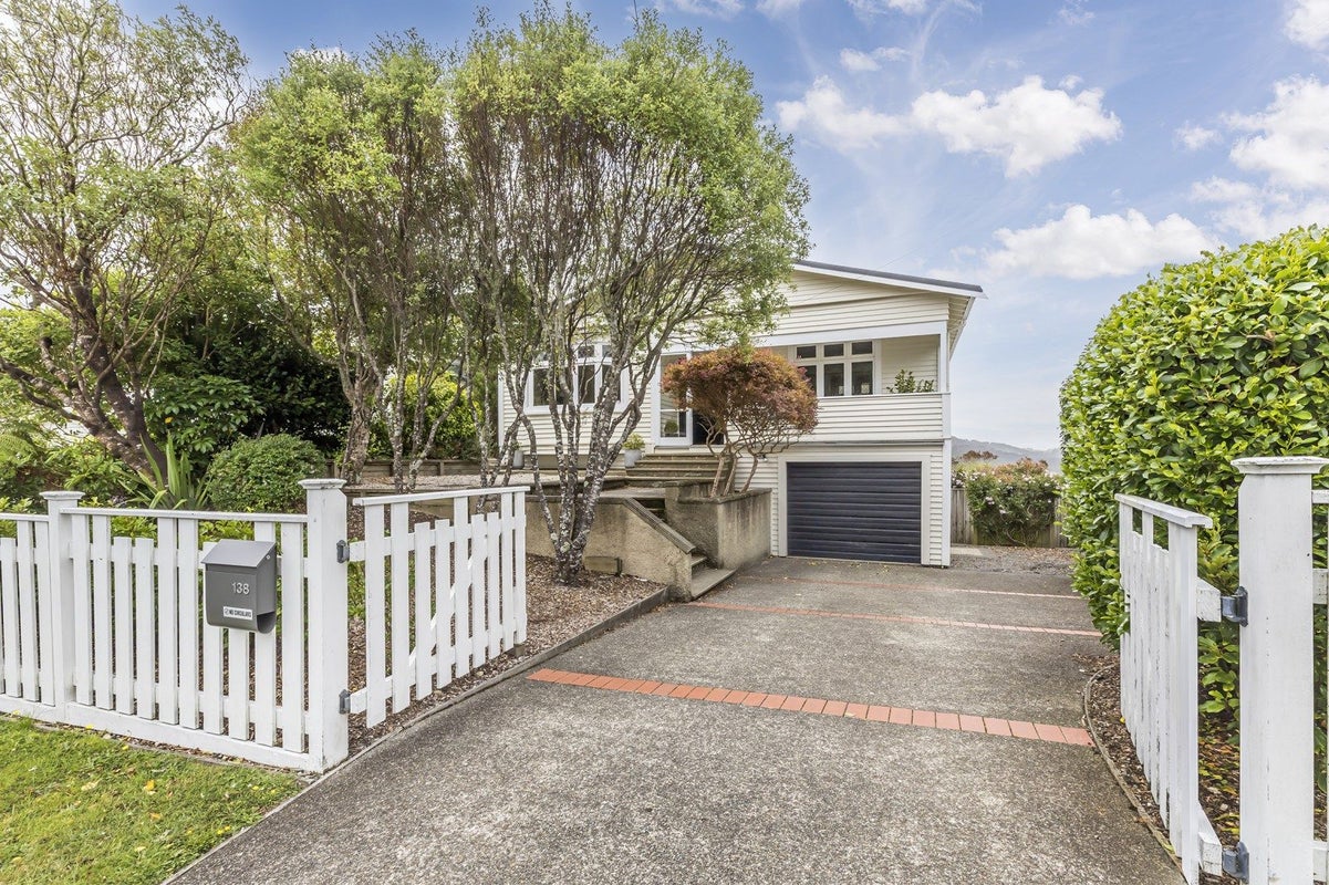 138 Messines Road, Karori, Wellington - Carousel 1