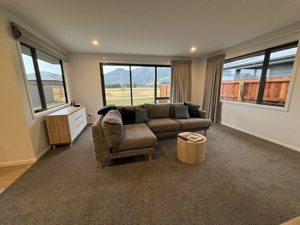 8 Dunn Street, LAKE HAWEA - Carousel 2