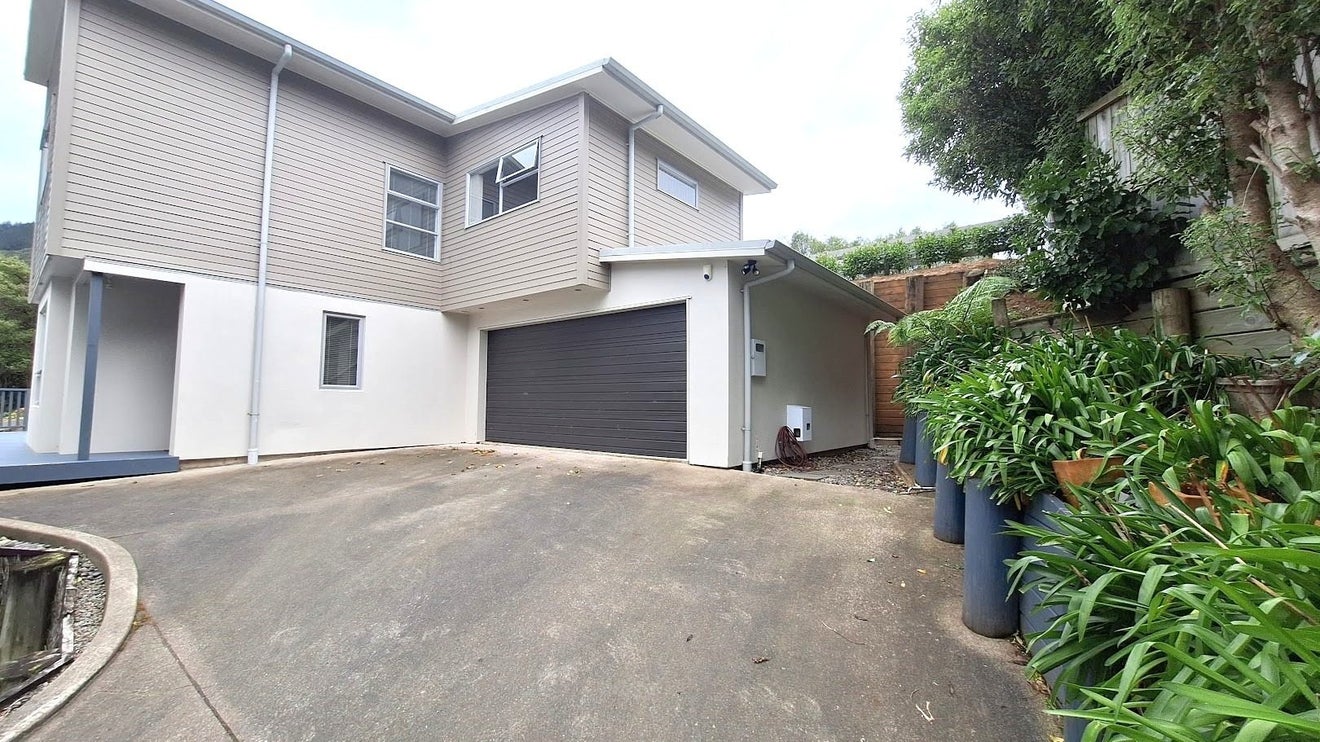 82C Kirton Drive, Riverstone Terraces, Upper Hutt - Carousel 1