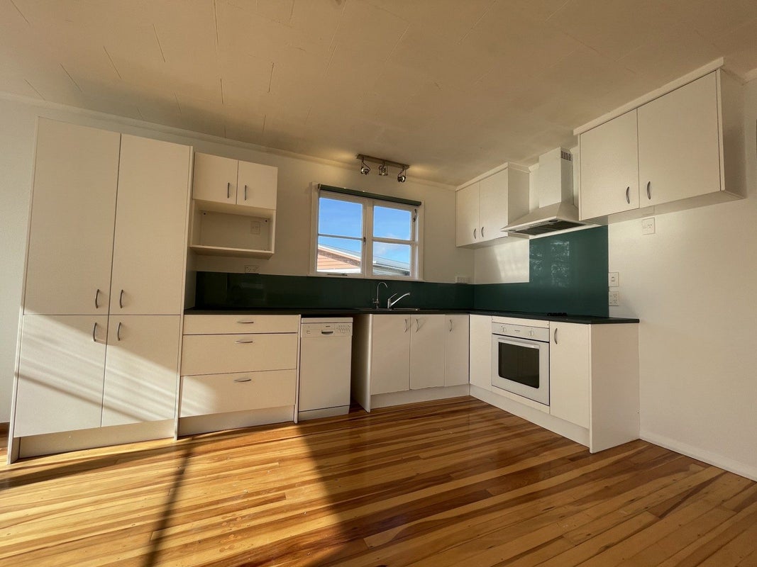 36 Newbury Street, Awapuni, Palmerston North - Carousel 2