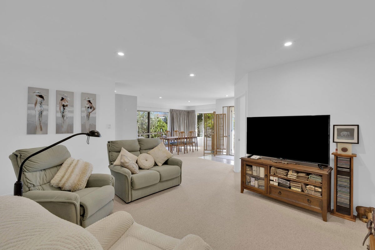 3 Sudbury Court, Rototuna North, Hamilton - Carousel 2