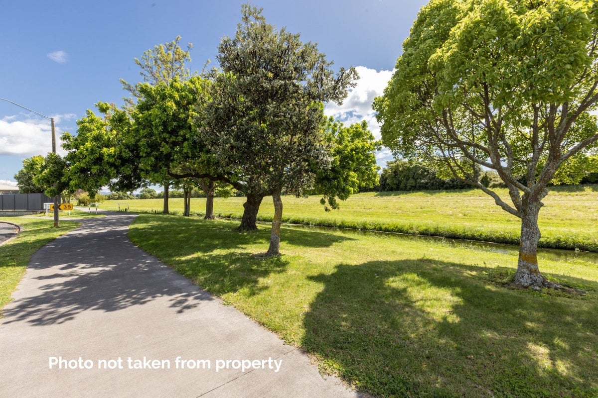 135 Westminster Avenue, Tamatea, Napier - Carousel 20