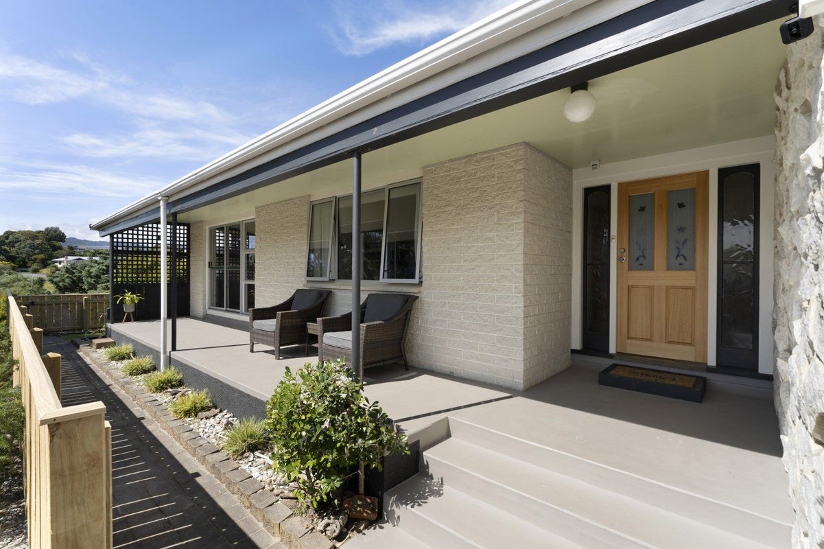 67 Queens Road, Waikanae Beach, Waikanae - Carousel 2