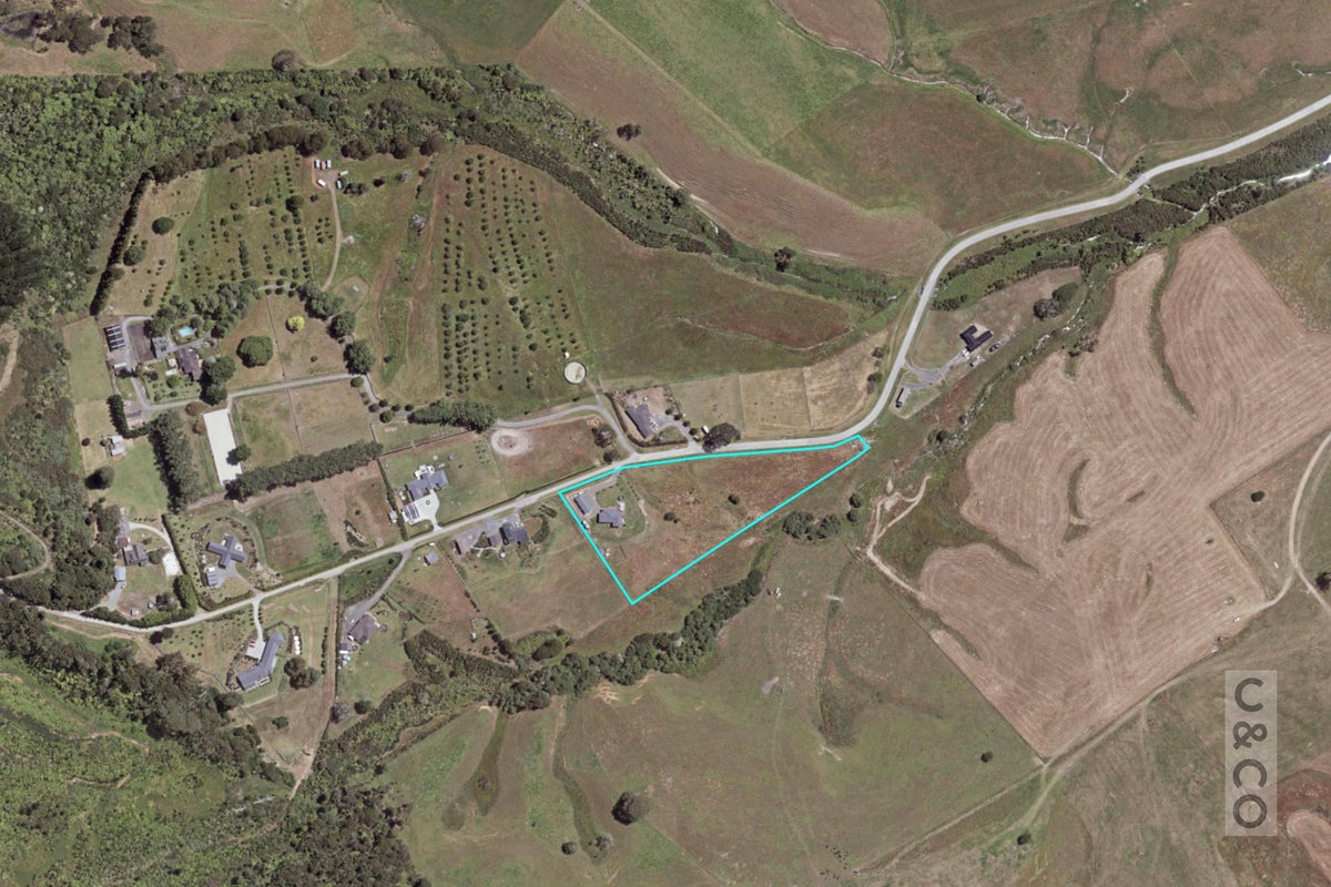 79 Mount Albion Rise, Taupaki, Henderson - Carousel 48