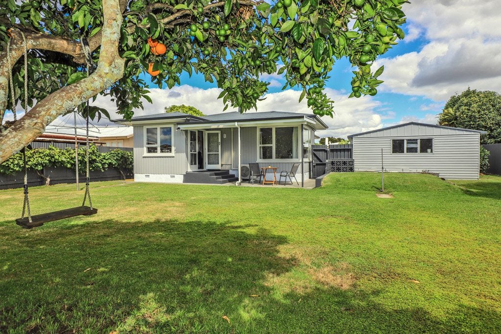 24 Deal Crescent, Flaxmere, Hastings - Carousel 1