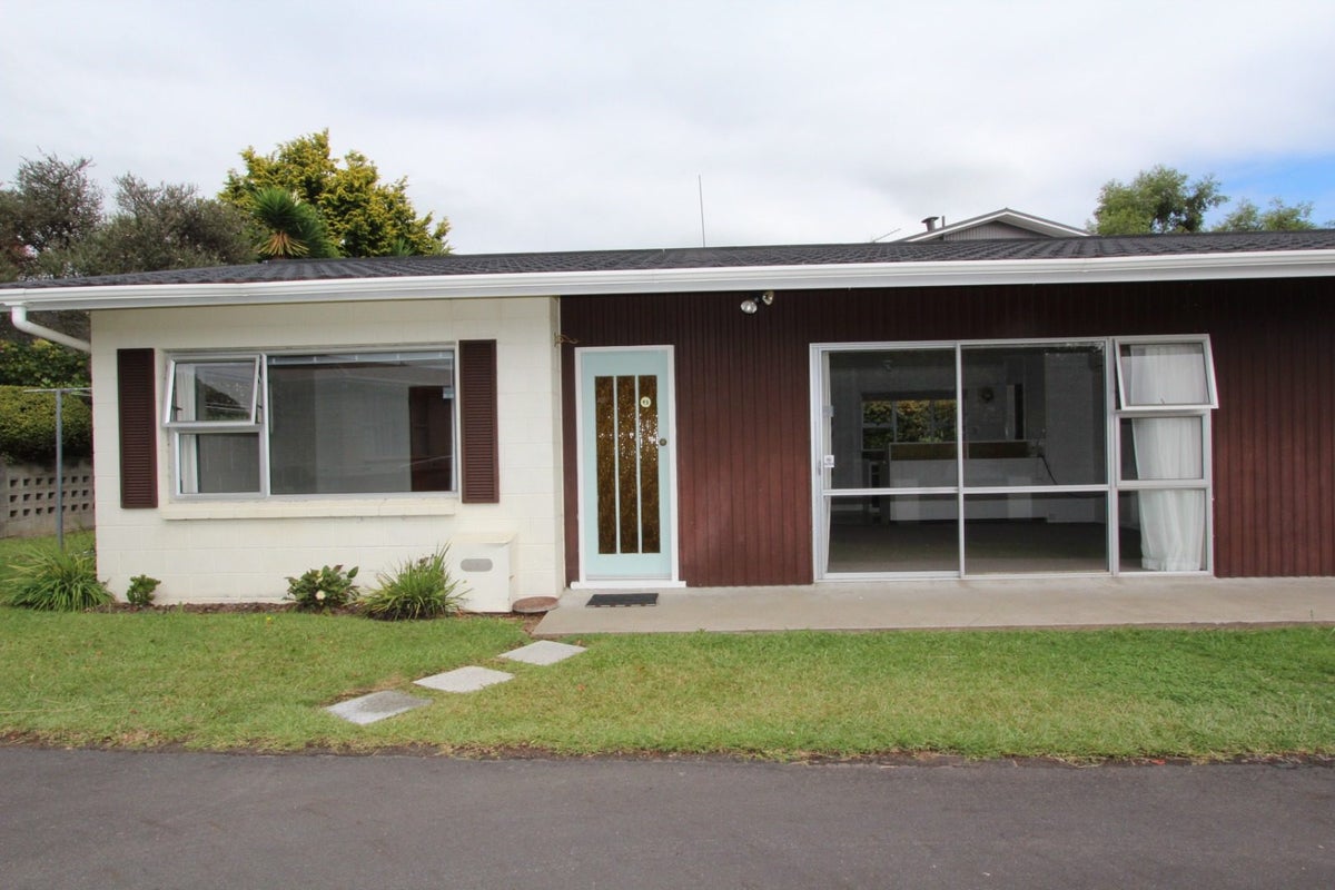 81 Tuhikaramea Road, Dinsdale, Hamilton - Carousel 2
