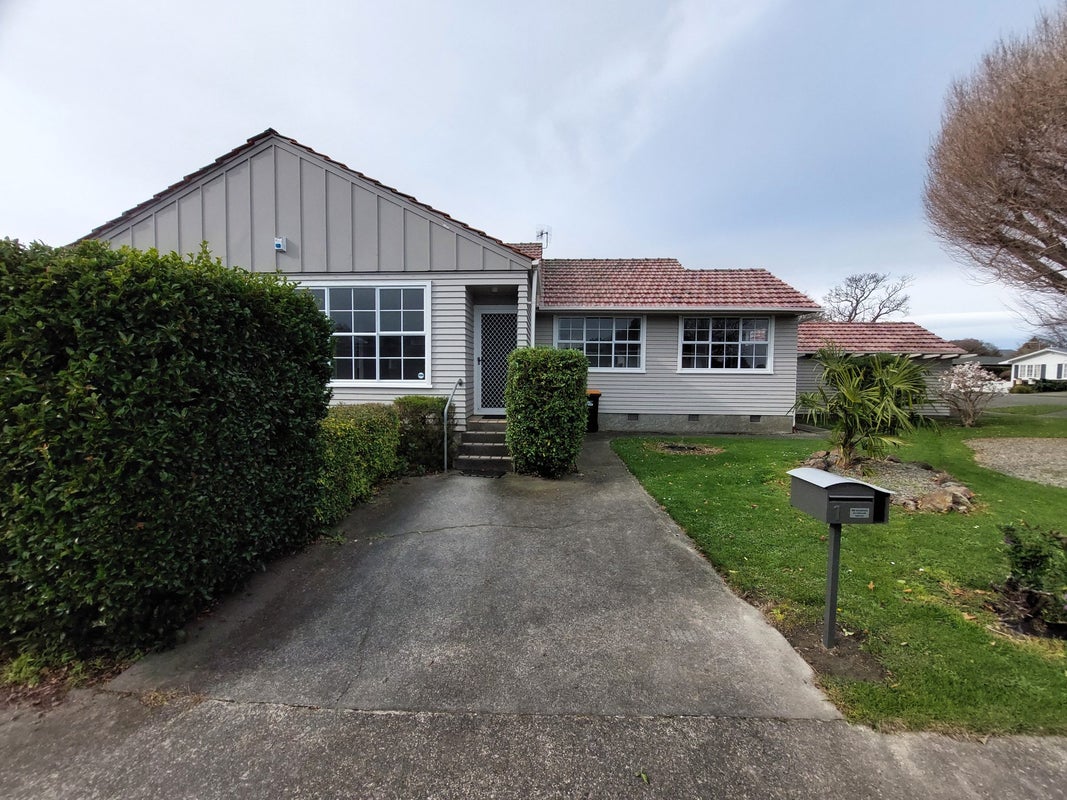 1 Alton Place, Hokowhitu, Palmerston North - Carousel 2