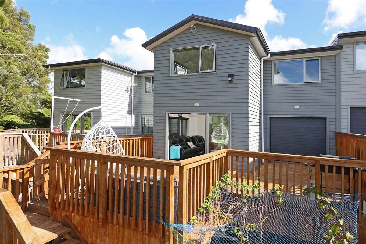 65D Metcalfe Road, Ranui, Auckland - Carousel 1