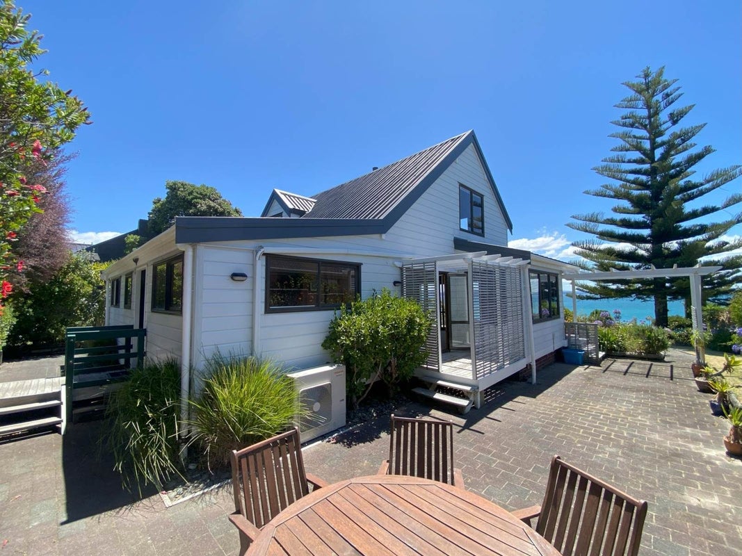 48 Pacific Parade, Army Bay, Whangaparaoa - Carousel 2