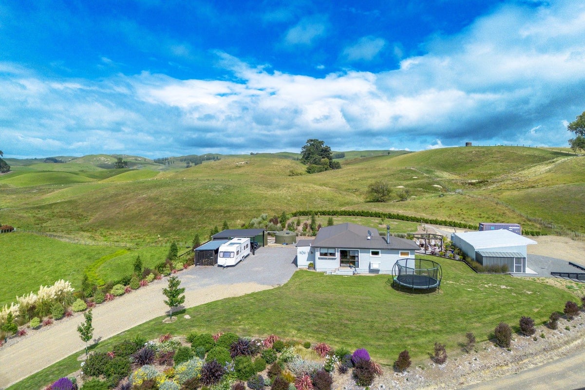 64 Long Range Road, Waipawa - Carousel 1