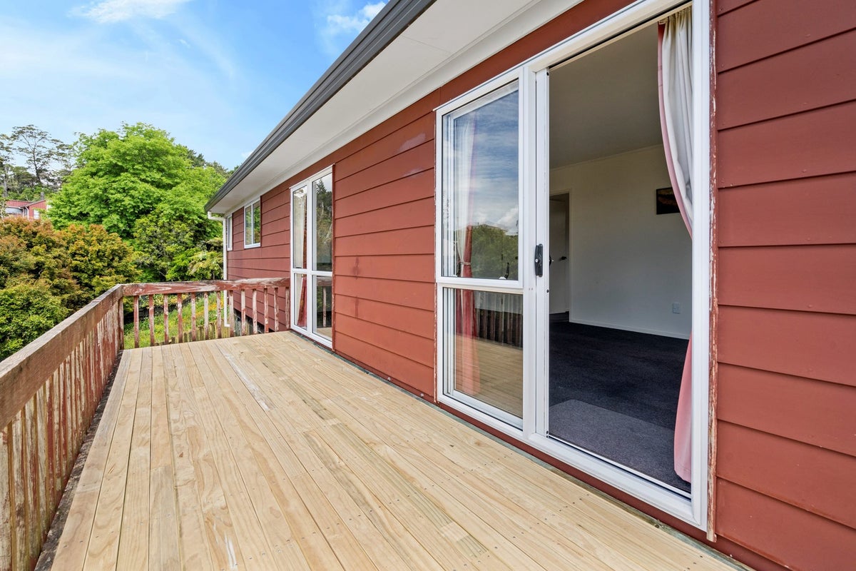 22 Danube Lane, Glen Eden, Auckland - Carousel 2