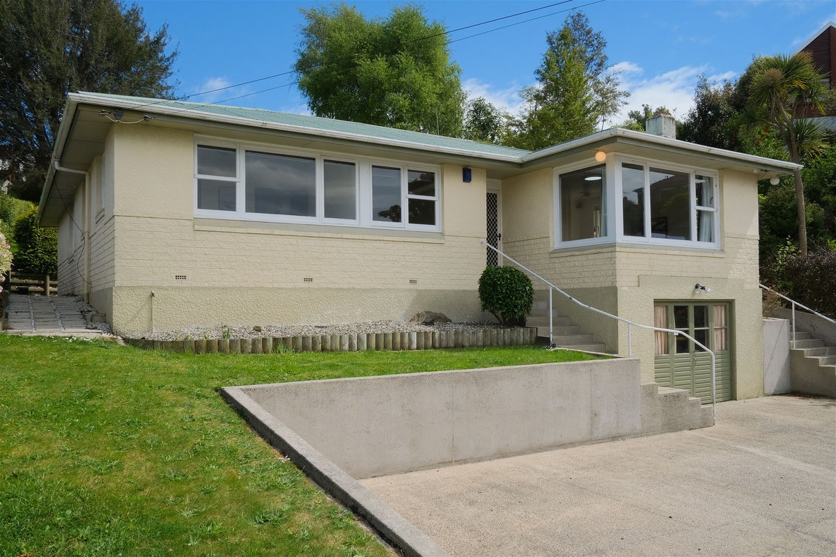 32 Centennial Avenue, Helensburgh, Dunedin - Carousel 1