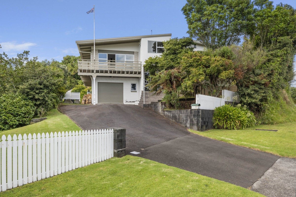 245 Frankley Road, Frankleigh Park, New Plymouth - Carousel 1