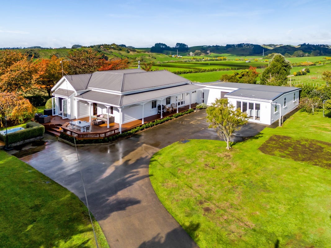 817 Egmont road, Hillsborough, Taranaki - Carousel 35