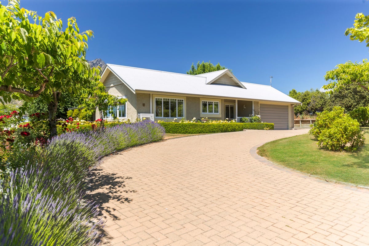 33 Ferry Hill Drive, Lower Shotover, Queenstown - Carousel 2