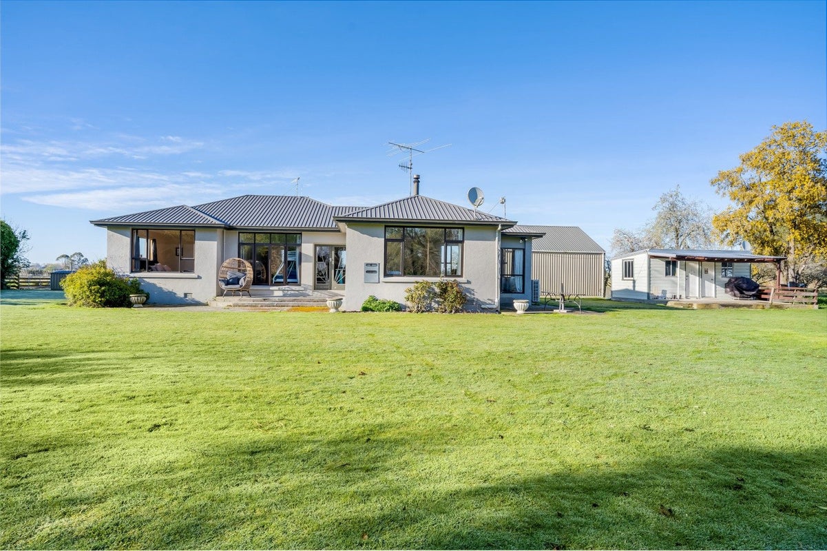 135 Kean Road, Thomsons Crossing, Winton - Carousel 1