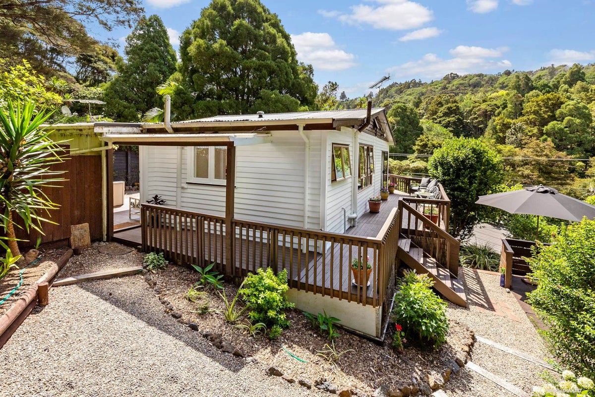 49 Western Road, Laingholm, Auckland - Carousel 2