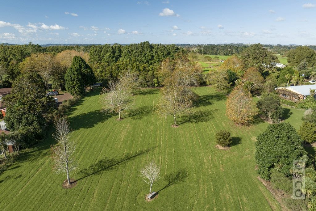 408 Taupaki Road, Kumeu - Carousel 1