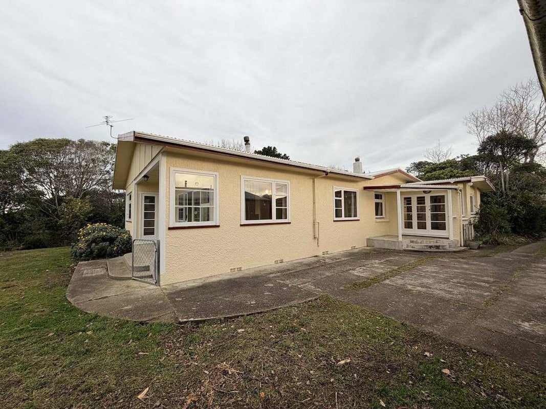 13 Joseph Street, Taieri Beach, Taieri Mouth - Carousel 1