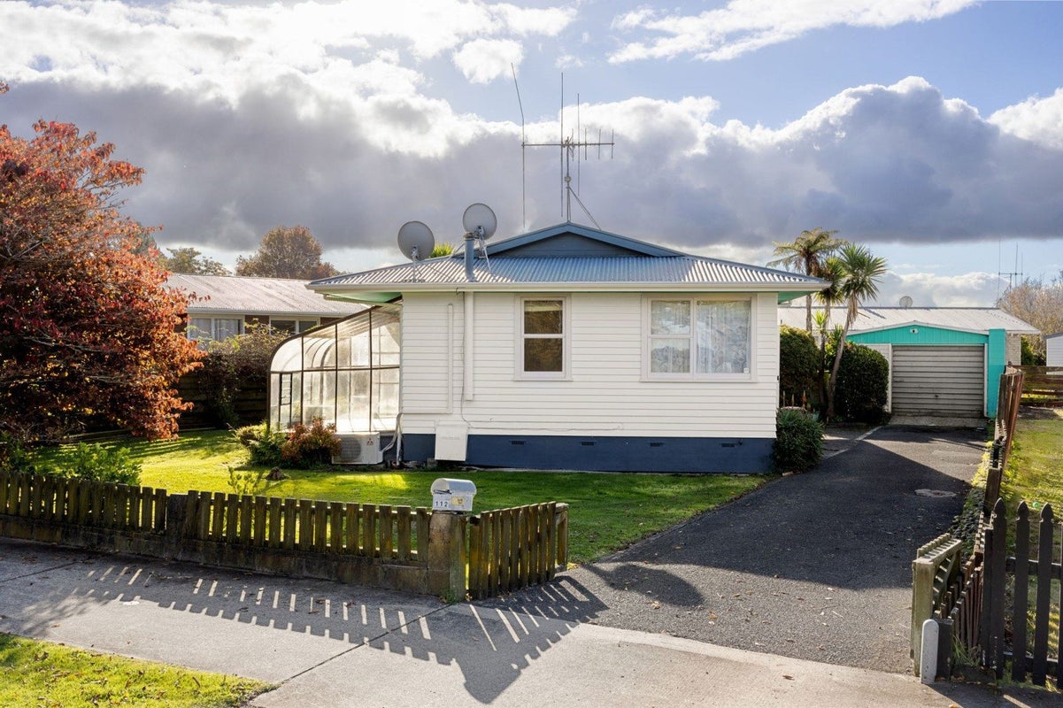 112 Saxbys Road, Deanwell, Hamilton, Waikato - Carousel 1