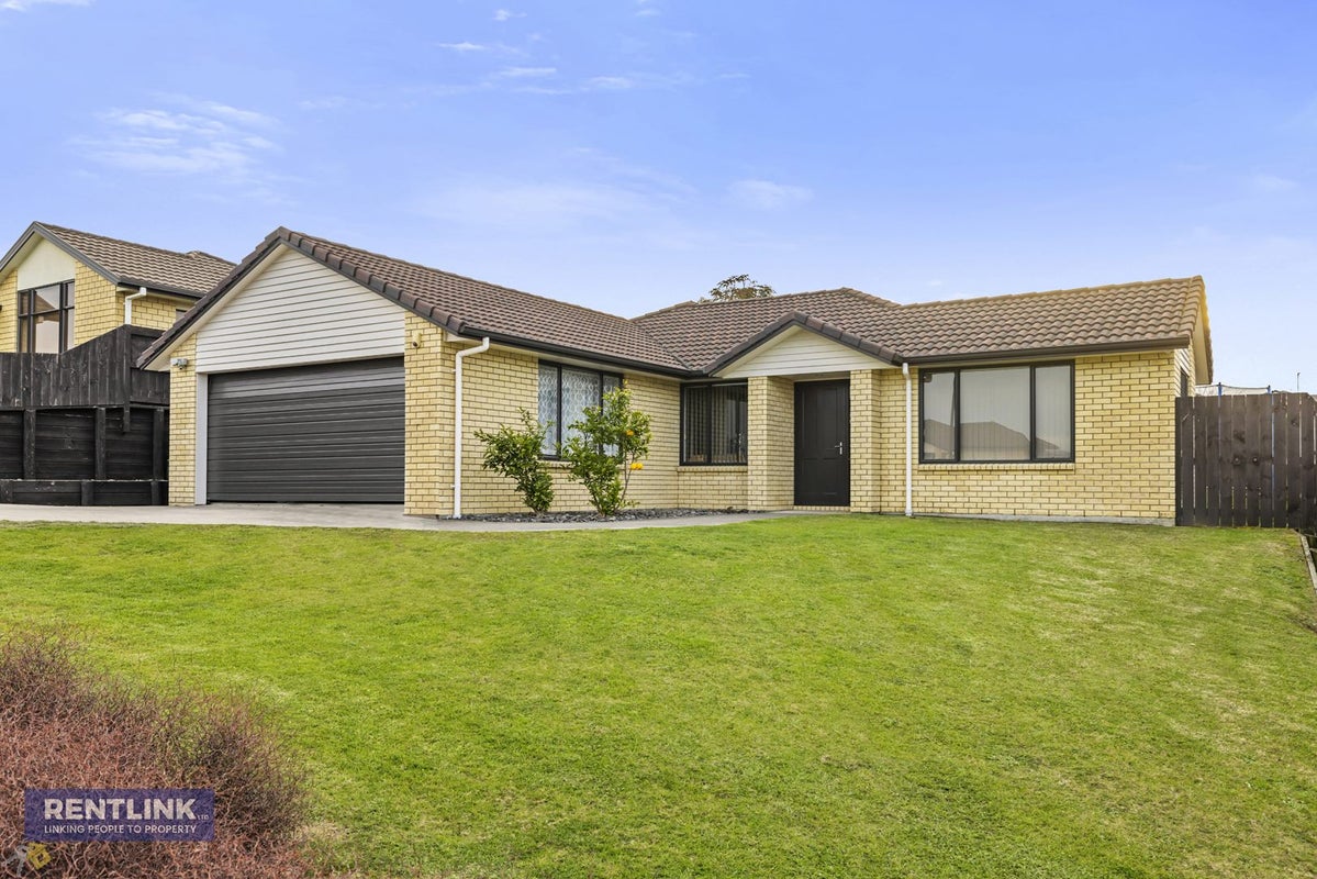 17 Annandale Drive, Pyes Pa, Tauranga - Carousel 1