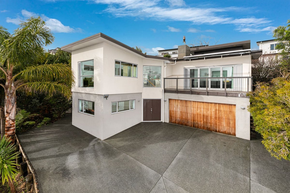 9 Gerda Place, Ranui, Auckland - Carousel 2